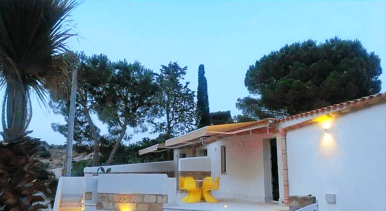 Vacation home with barbecue, yard & patio in Custonaci