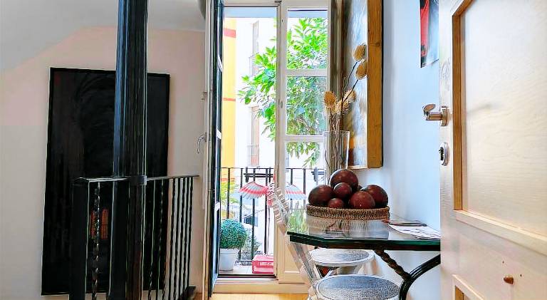 Family-friendly beautiful rental apartment | Next to Seville Cathedral | Suitable for remote work | Pets allowed — photo 3