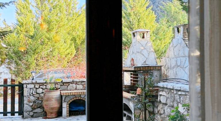 Spacious chalet with yard, grill & terrace | Perfect for remote work | Dogs allowed — photo 3