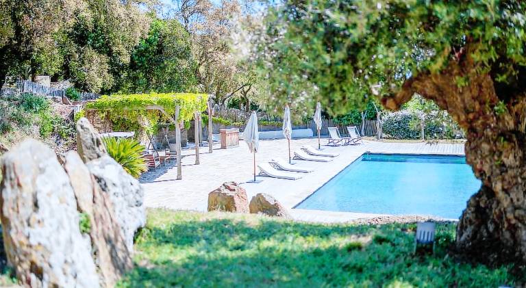 Vacation home with yard, pool & terrace — photo 2