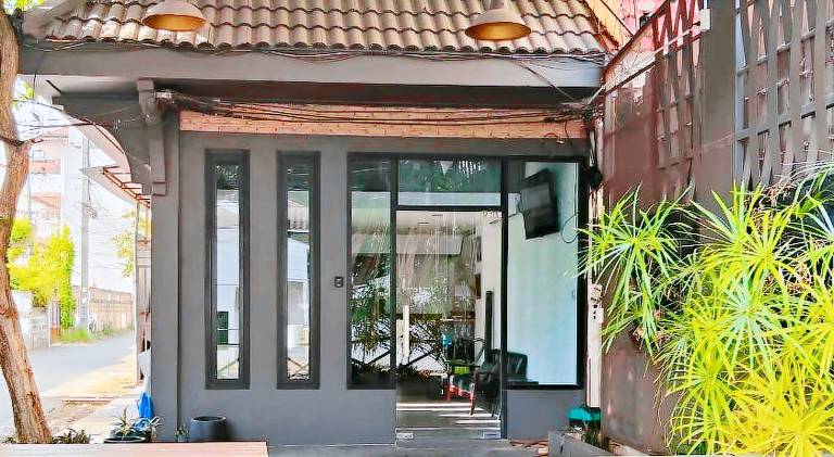 Ample vacation home | Close to Wat Chedi Luang | Pets are welcome — photo 4