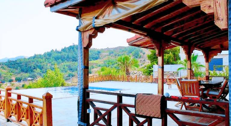 Pleasant villa with garden, BBQ & private pool | Perfect for remote work | Pets are welcome — photo 3