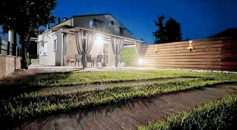 Apartment with yard in Kavala