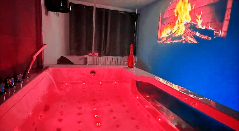 "RELAX SPA Publier" cinema balneo "Maison de village" — photo 3