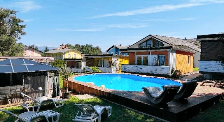 Rental apartment with pool, patio & barbeque — photo 4