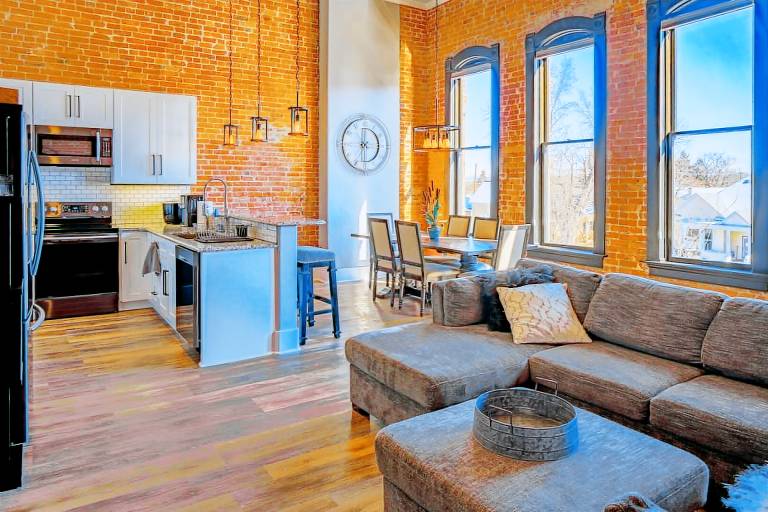East Empire Theatre Loft — photo 4