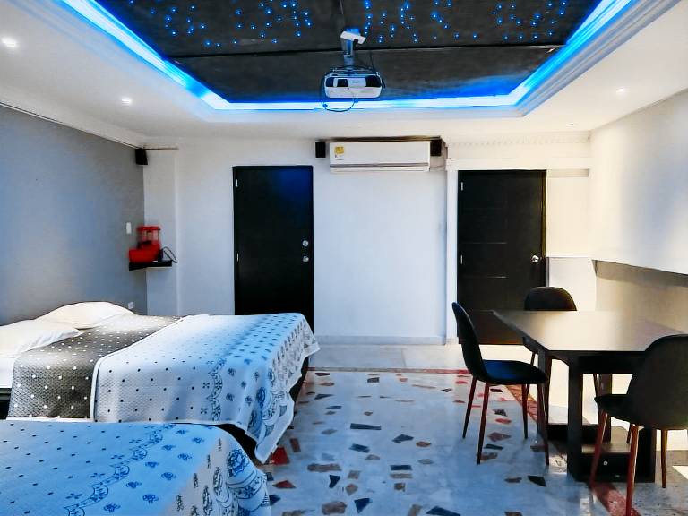 Shalom Home90
