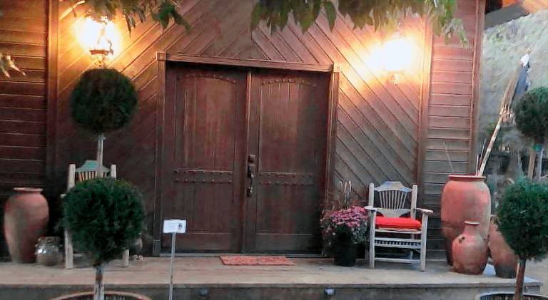 Wine Country Private Working Sheep Farm; Rustic Elegance — photo 3