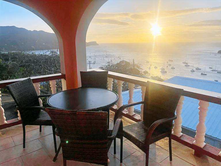 Immaculate 3 Bed Villa Overlooking Admiralty Bay