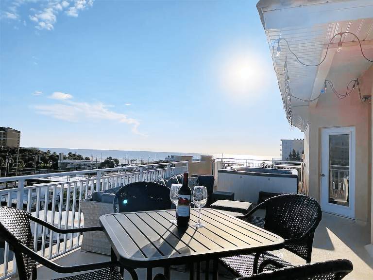 Condo  Palm Harbor