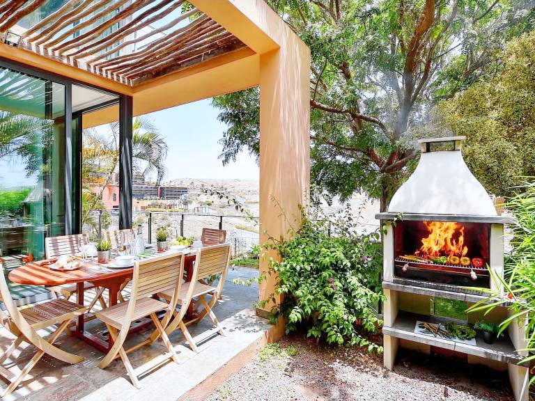 Family-friendly vacation home with pool & garden | Sea view | Pet-friendly — photo 2