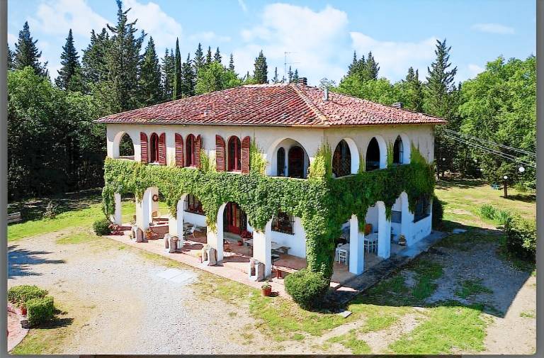 Villa Albertina Your Private Tuscan Villa in Chianti with Pool & Views Lined with Cypress Trees — photo 4
