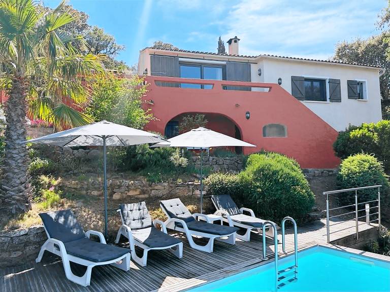 Villa with grill & private pool — photo 2