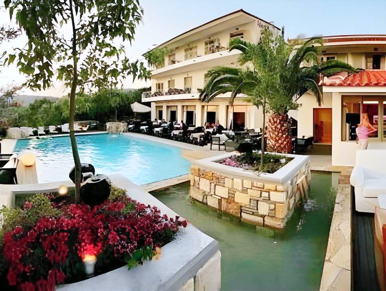 Sandy Bay Hotel in Lesvos