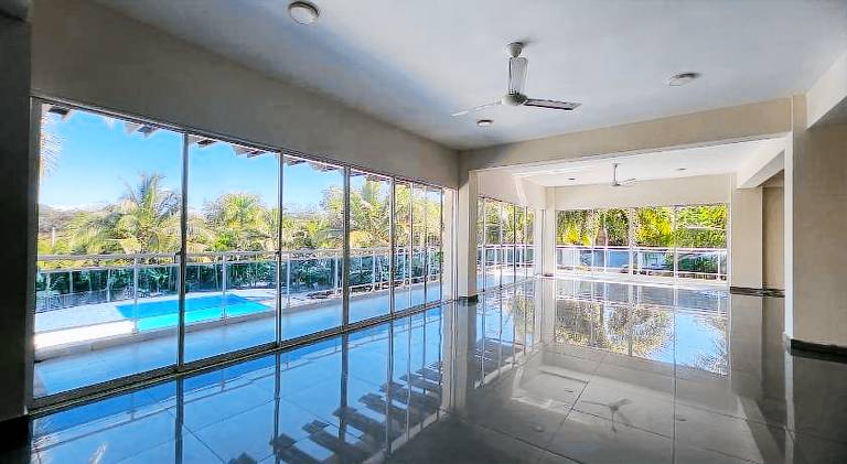 Apartment with pool | Pets allowed — photo 2