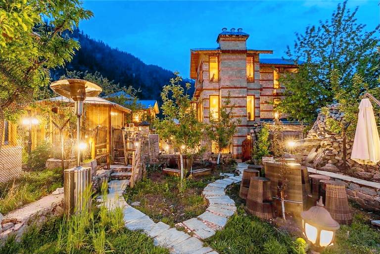 ChaletShanagManali- 4 BR Chalet — photo 4