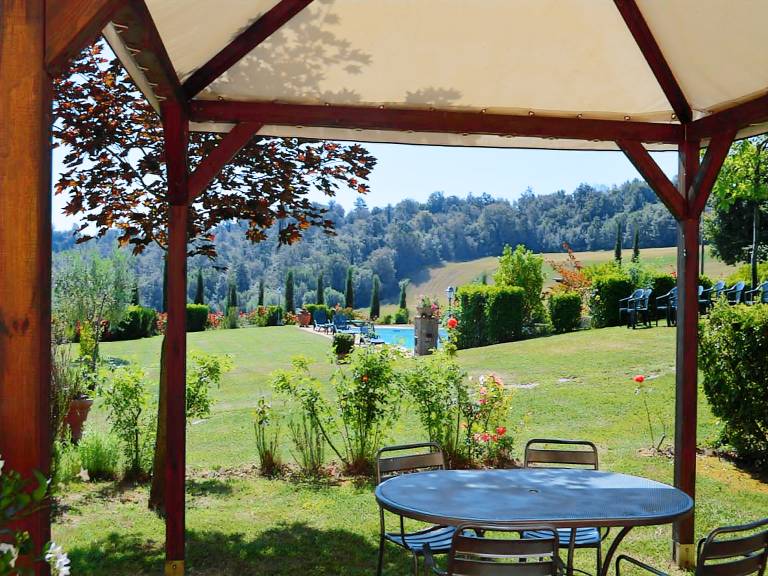 Charming flat with pool surrounded by nature — photo 2