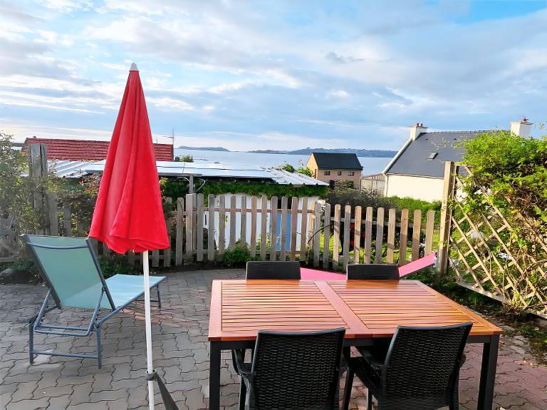 Studio with BBQ, terrace & fast internet | Sea view — photo 2