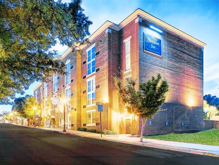 Hampton Inn Columbia-Downtown Historic District in Columbia, GA