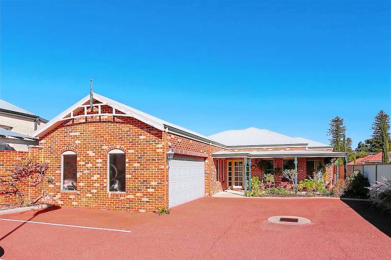 Bed and breakfast  East Victoria Park