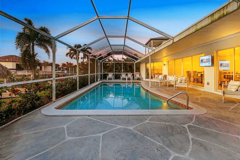 IMPECCABLE! - Amazing sunsets, Dock, Heated Pool - Sunsational Sunsets - Roelens — photo 2