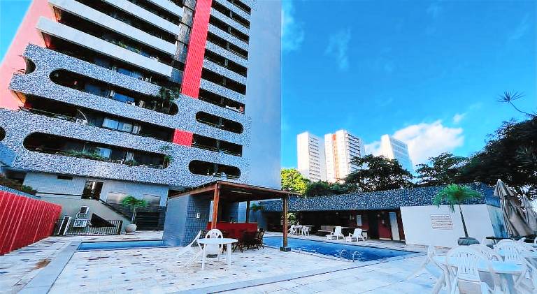 Holiday apartment with pool — photo 4