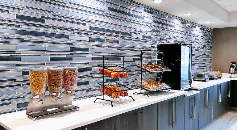 La Quinta Inn by Wyndham Columbia SE / Fort Jackson — photo 5