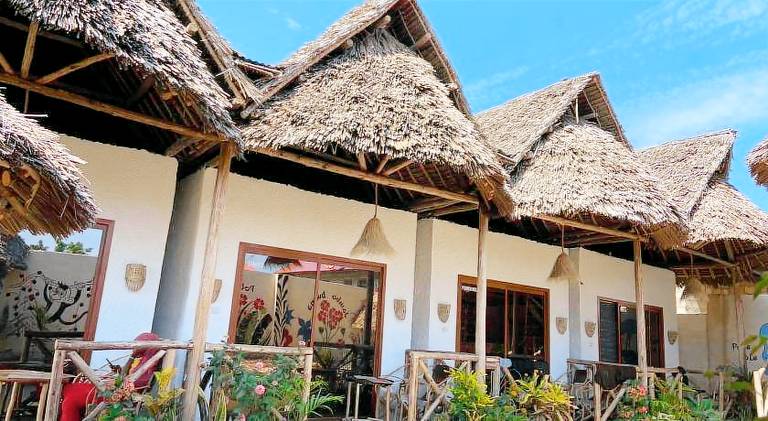 Bouganville Bungalow Nungwi — photo 5