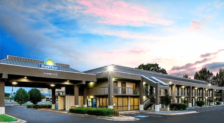 Days Inn by Wyndham Wilson — photo 2