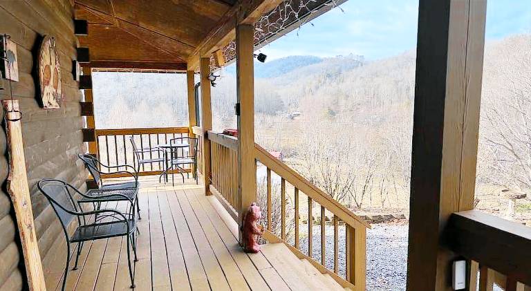 Vacation home with jacuzzi — photo 4