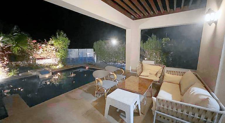 Villa with pool & hot tub | Dogs allowed — photo 5