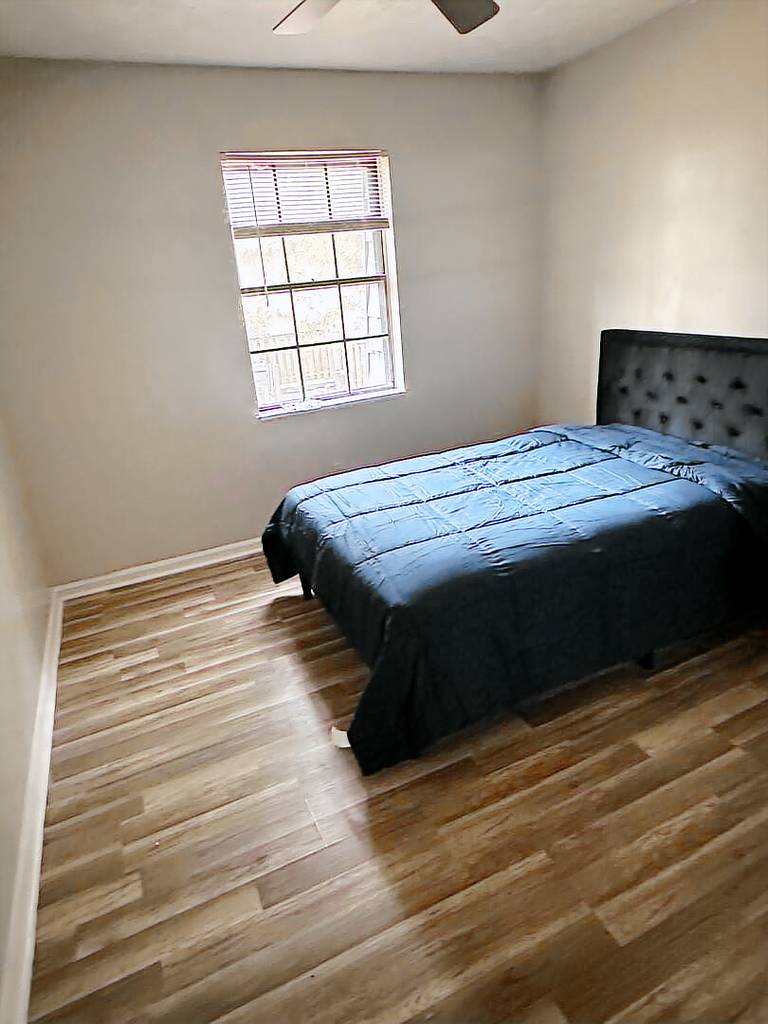 Apartment with garden — photo 4