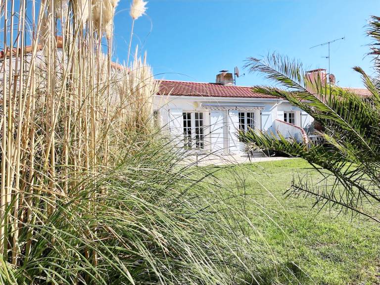 Renovated house near beach with garden, 4 bedrooms — photo 2