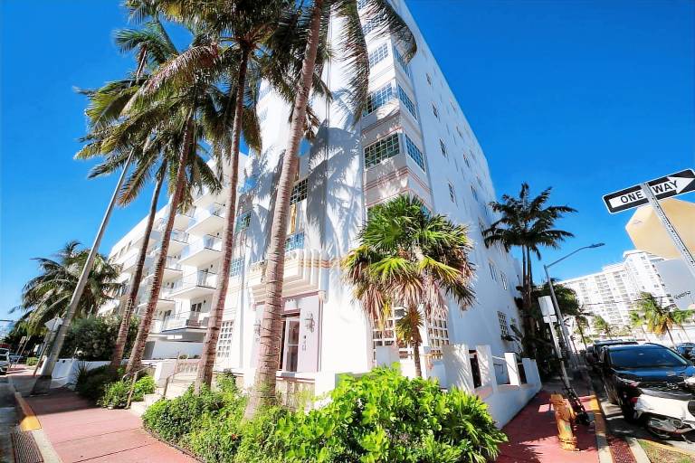 Le Particulier Miami in Miami Beach, FL