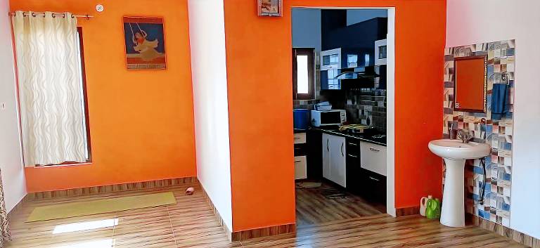 Fully equipped ample house with BBQ & yard | Perfect for remote work | Pets allowed — photo 5