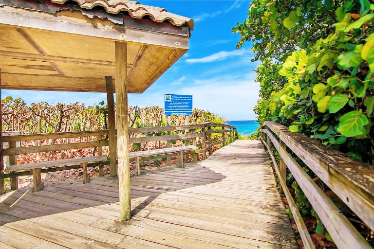 House Juno Beach