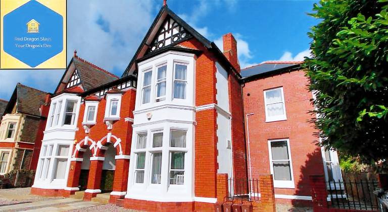 Holiday apartment | Next to Cardiff Castle — photo 3