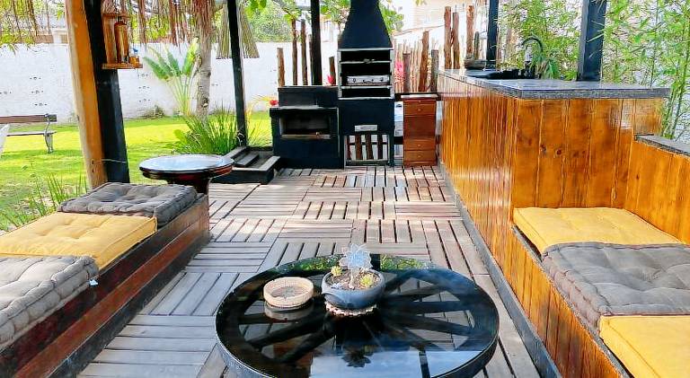 House with jacuzzi & pool — photo 4