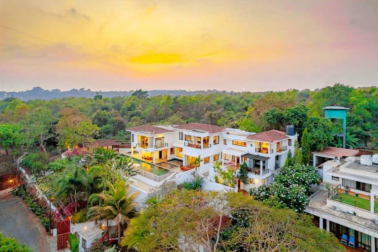 Cliffhouse in Candolim