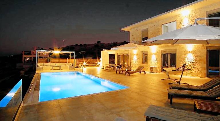 Fully equipped lovely villa with terrace, barbeque & private pool | Good for workation | Pets allowed in Rethymno