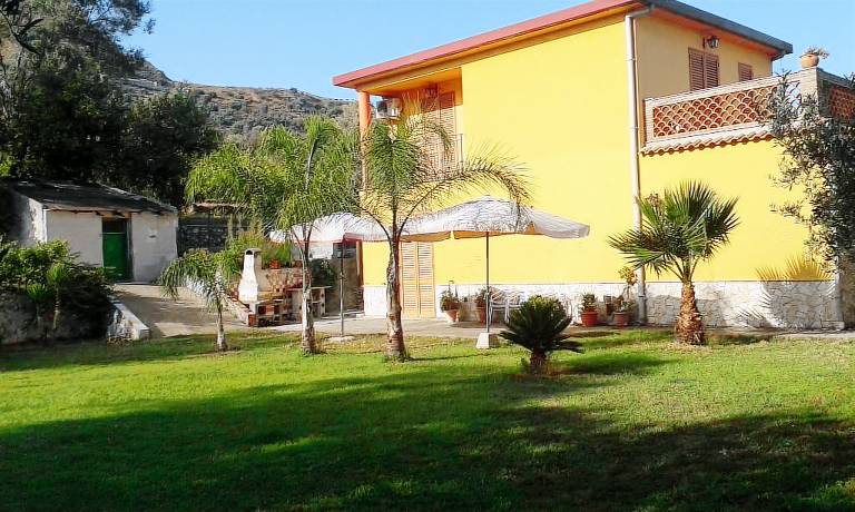 Villa Roccalumera