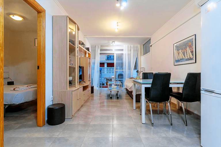 Apartment with terrace, barbecue & garden — photo 3