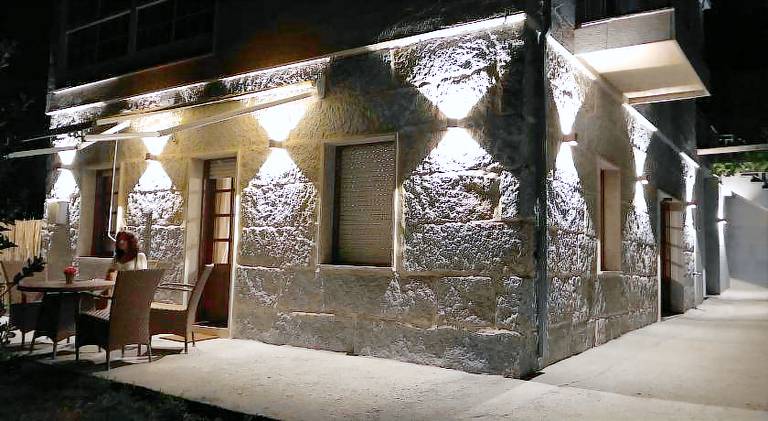 200 m&sup2; Ferienhaus