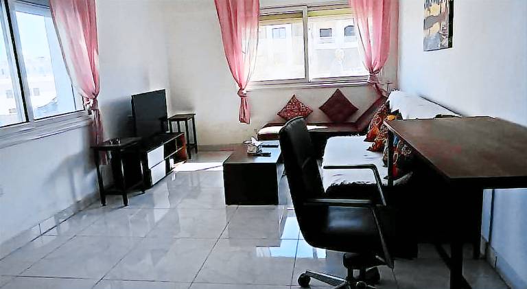 Apartment with pool — photo 2