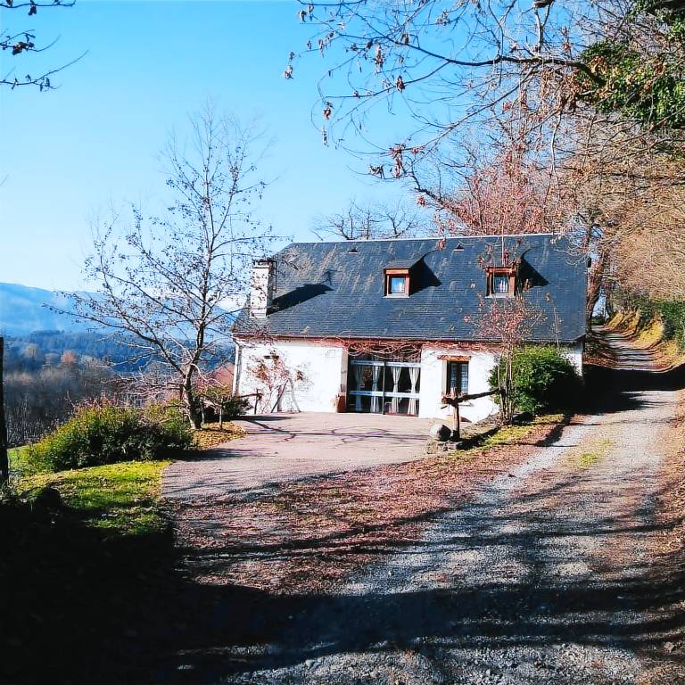 Gite with terrace, BBQ & garden | Pets allowed — photo 3