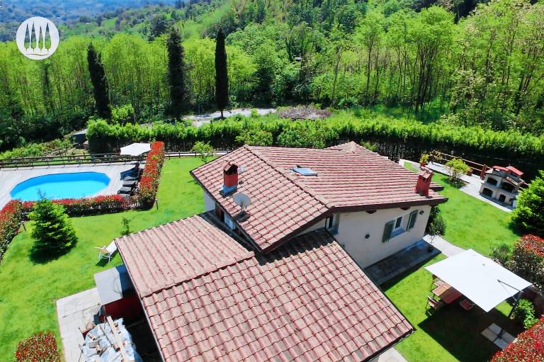 Family-oriented house with garden, hot tub & patio | Panoramic view | Dogs allowed — photo 4
