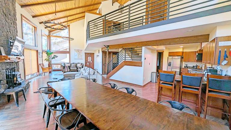 Vacation home with BBQ, pool & jacuzzi — photo 2