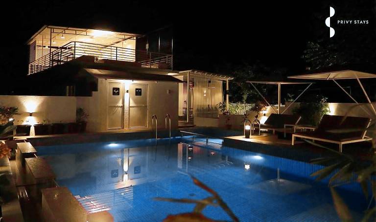 House with pool — photo 2