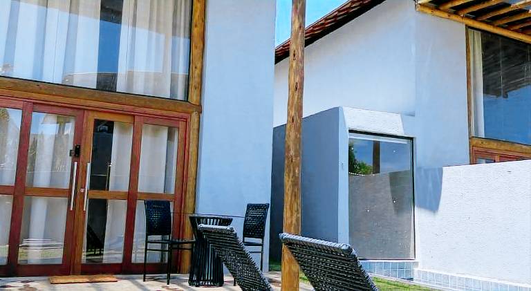 Vacation home with pool — photo 5