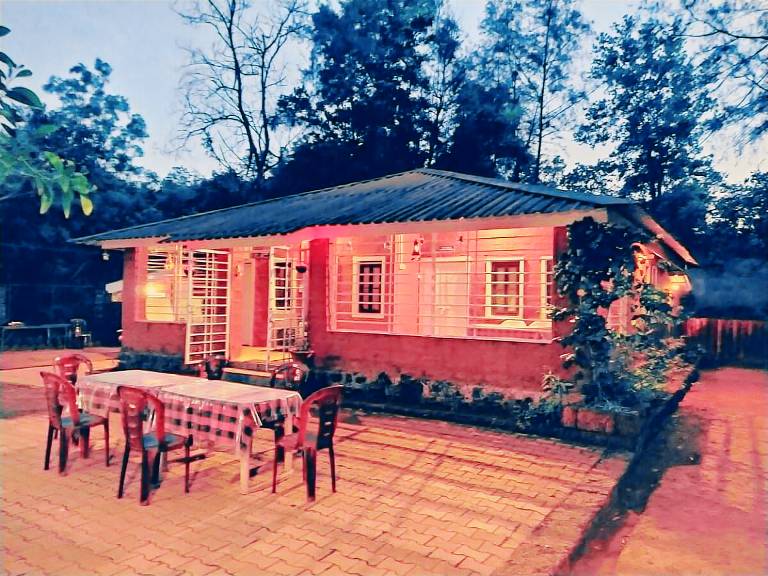 House with pool | Suitable for remote work in Ratnagiri